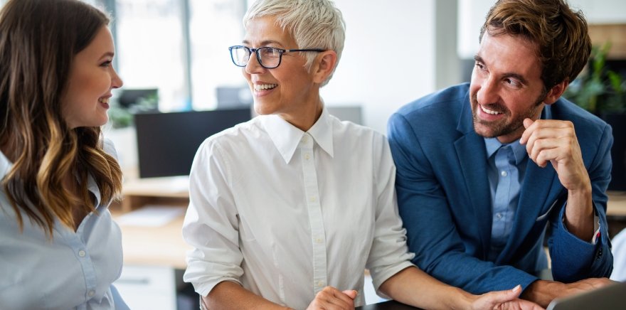 Presse – Besprechung im Büro